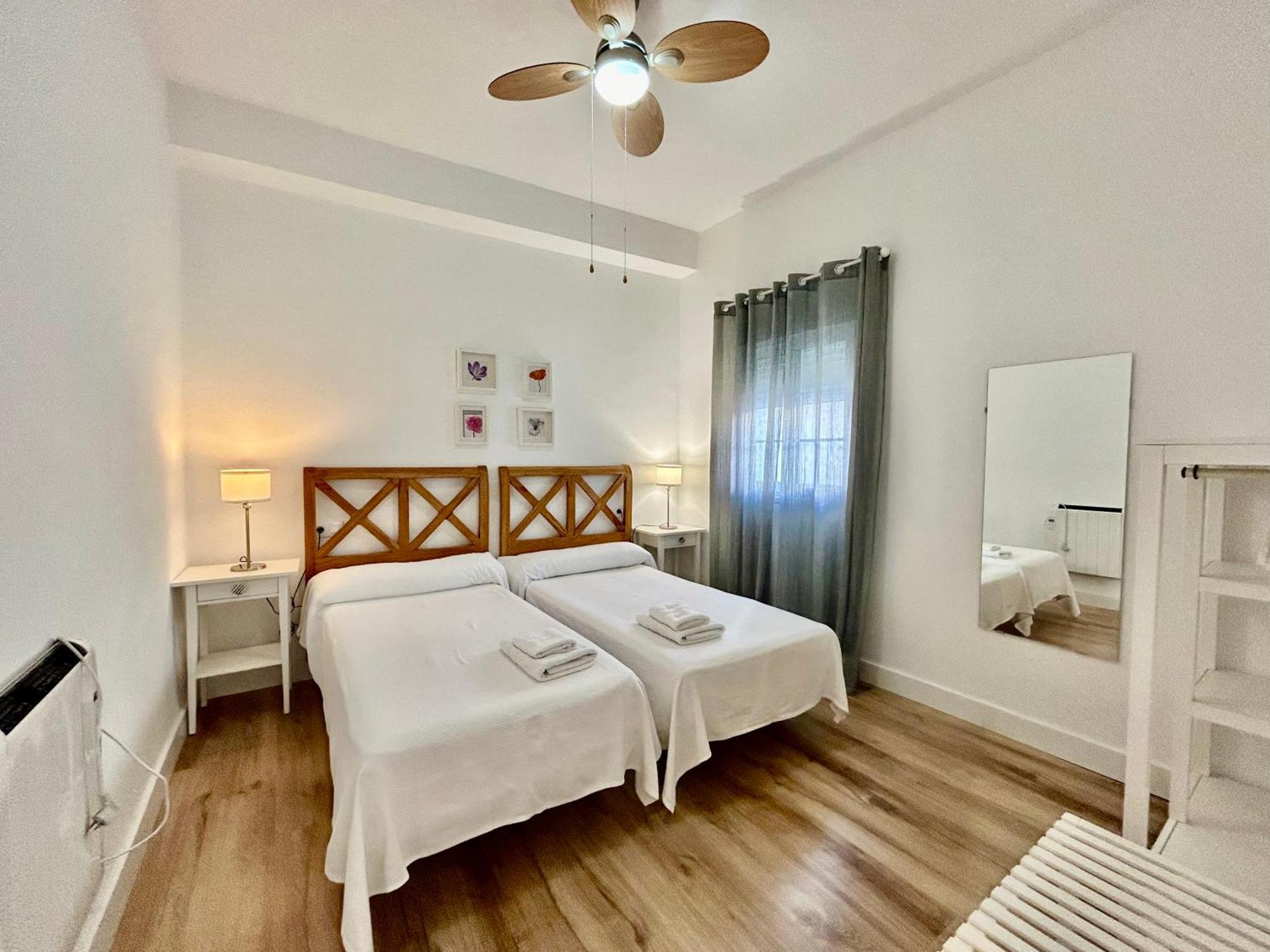 Acogedor Apt 6Pax 3Bdr 2Bth - Cozyhomesevilla5 エクステリア 写真